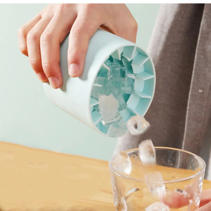 Easy-Release Silicon Ice Cube Maker With Storage Container